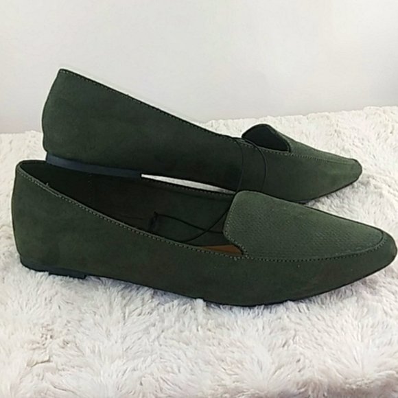 dark green flat shoes